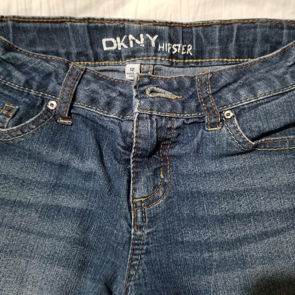 Shorts - Picture 4 of 4